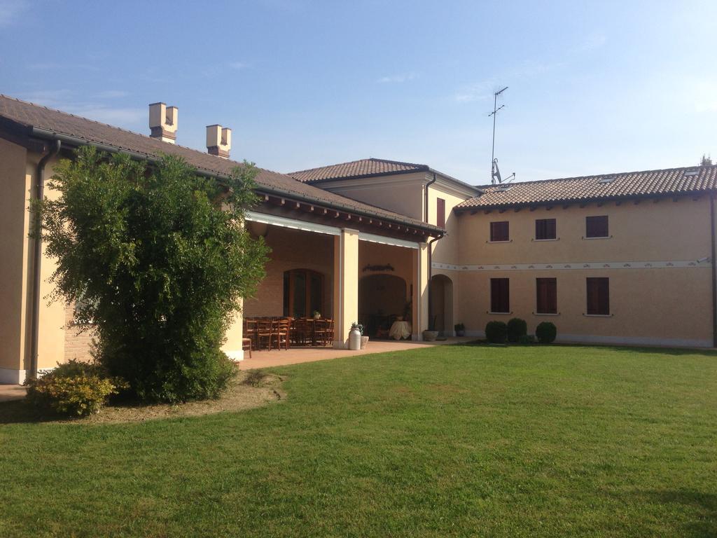 Agriturismo Alle Rose Villa Ca Baglioni Bagian luar foto